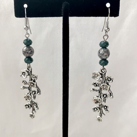 amour de ma vie Jewelry - Naturally Green With Envy— earrings